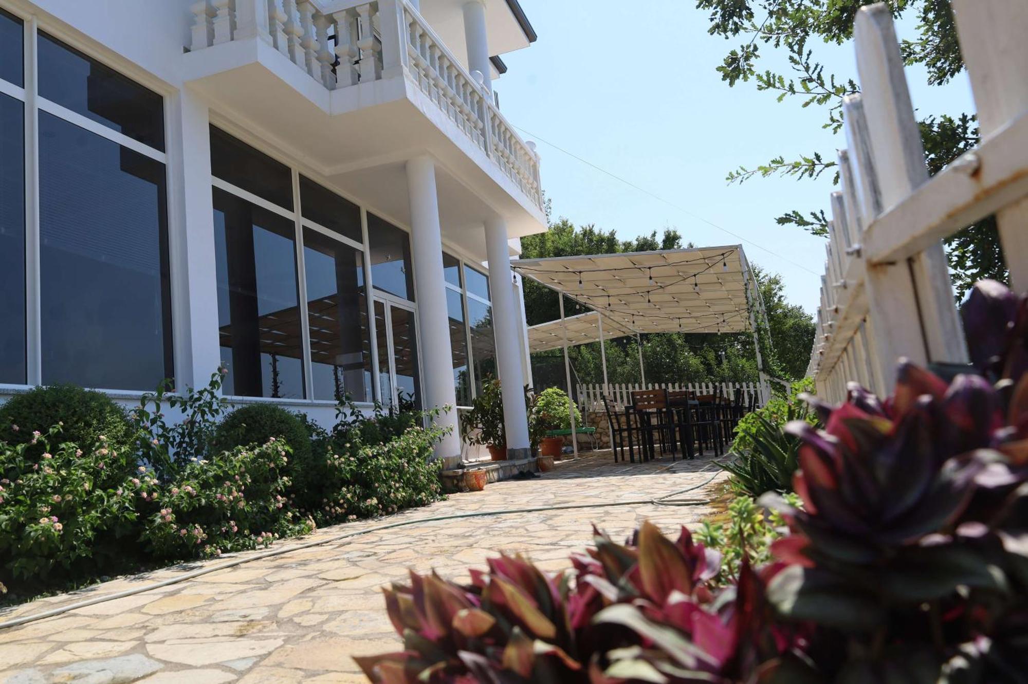 Vila Horizont Baks-Rrjoll Dış mekan fotoğraf